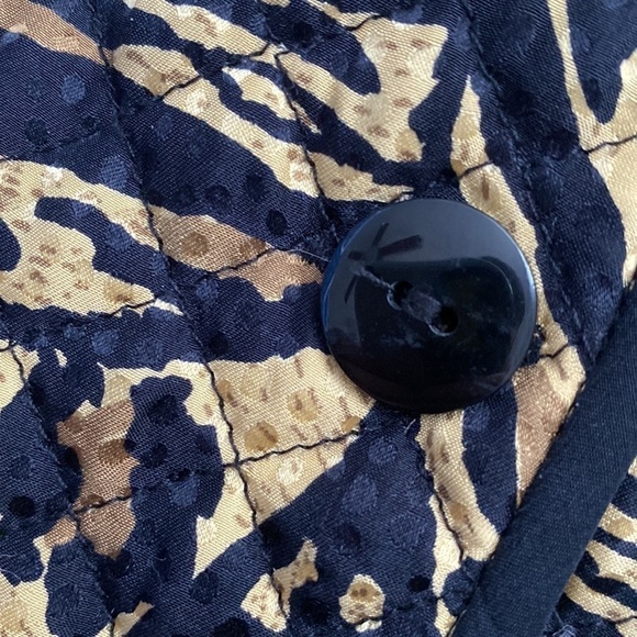 Maggie London vintage quilted jacket in animal print. - Picture 5 of 13